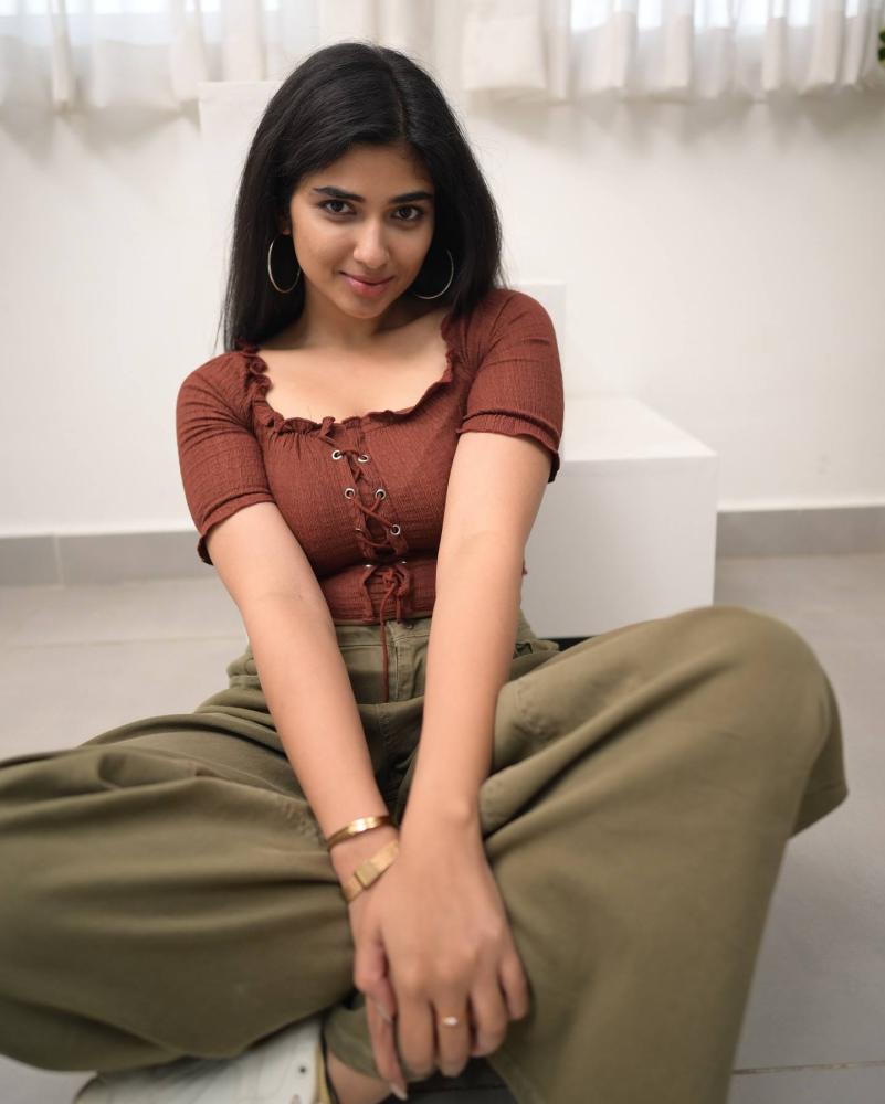 pragya-nagra-hot-photos